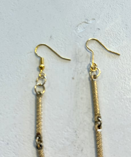 vintage gold design pierce
