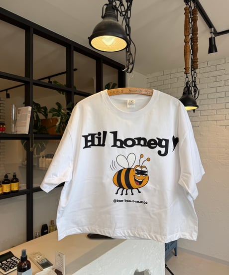 【しゅー撮影時着用のため特別価格】新品の t-shirts『🐝』短丈Lサイズ