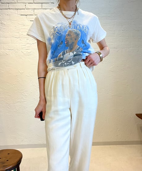 white pants