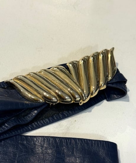 rétro gold buckle navy belt