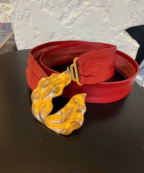 vintage rétro gold buckle ＆red belt