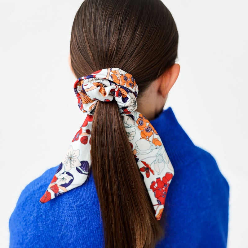 【新品未使用】ロンハーマン購入Pien Scrunchie シルバーシュシュ 新品未使用】ロンハーマン購入Pien Scrunchie シルバーシュシュ