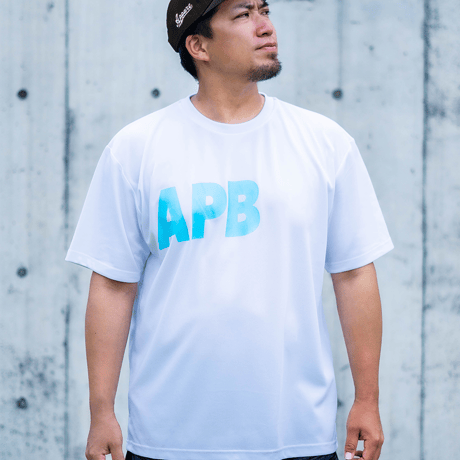 【予約販売】APB ビッグロゴTシャツ　ホワイト×サックス
