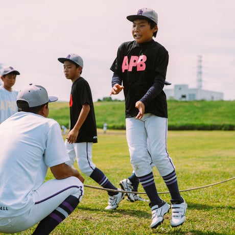 【予約販売】Jrサイズ APB ビッグロゴTシャツ　ブラック×ピンク