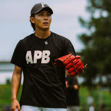 【予約販売】APB ビッグロゴTシャツ　ブラック×アイボリー