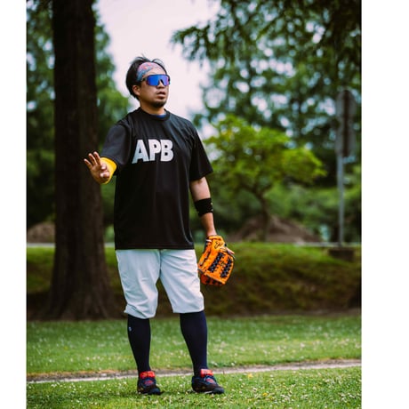 【予約販売】APB ビッグロゴTシャツ　ブラック×ホワイト