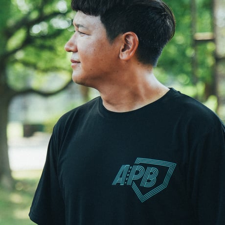 【予約販売】APB Tシャツブラック ”準備はできた…さあかかってこい”