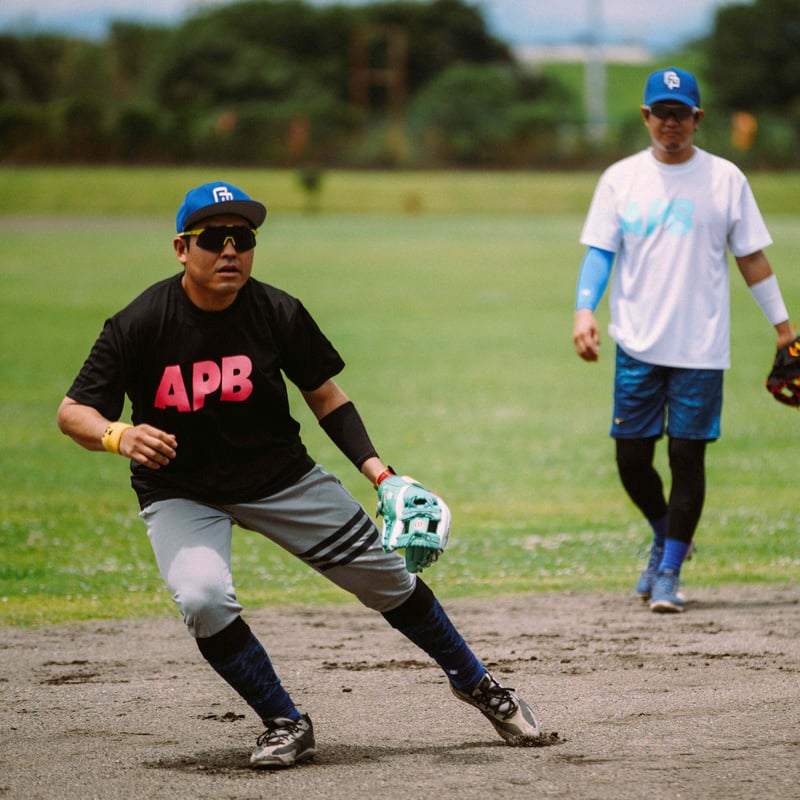 輝喜・本人着用サイン入り【アンティック-珈琲店-】Tシャツ 輝喜・本人着用サイン入り【アンティック-珈琲店-】Tシャツ アン
