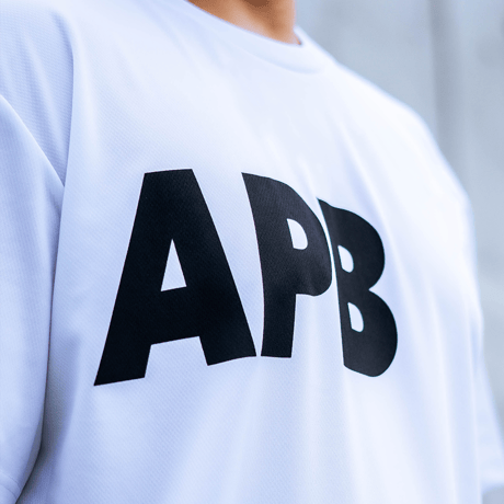 【予約販売】APB ビッグロゴTシャツ　ホワイト×ブラック