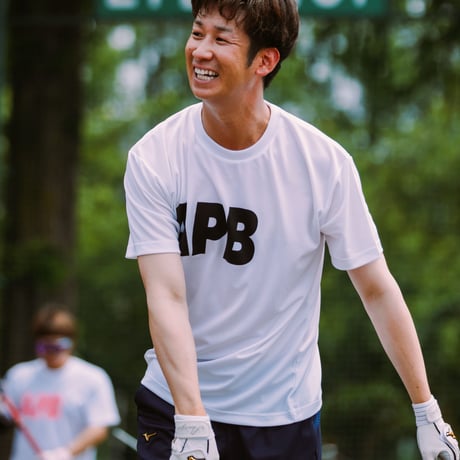 【予約販売】APB ビッグロゴTシャツ　ホワイト×ブラック