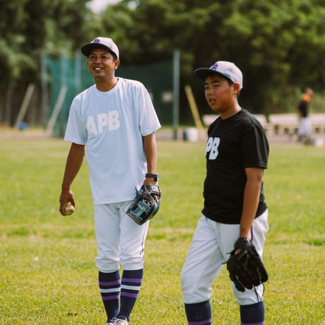 【予約販売】Jrサイズ APB ビッグロゴTシャツ　ブラック×ホワイト