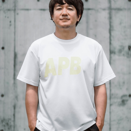 【予約販売】APB ビッグロゴTシャツ　ホワイト×アイボリー