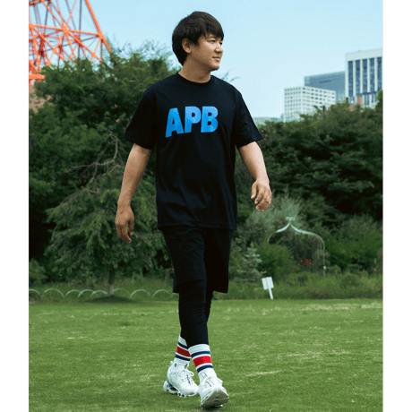 【予約販売】APB ビッグロゴTシャツ　ブラック×　ブルー