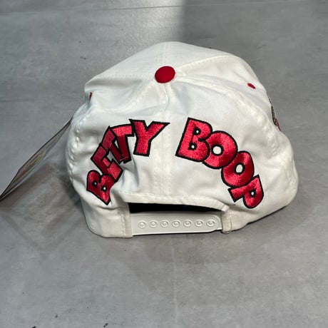《Deadstock!!!》90s "Betty Boop" Snap Back Cap