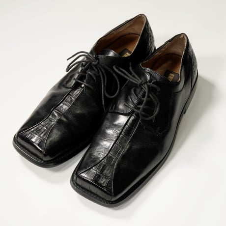 Square toe Leather shoes