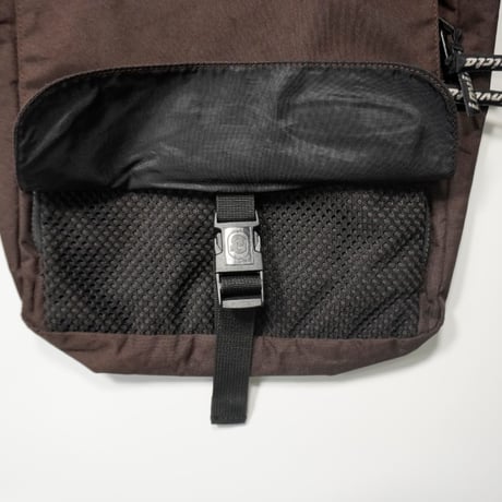 90s-00s "invicta" shoulder bag