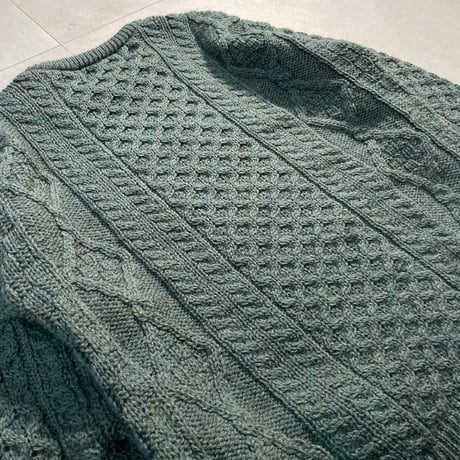 "ARAN SWEATER MARKET" Aran sweater