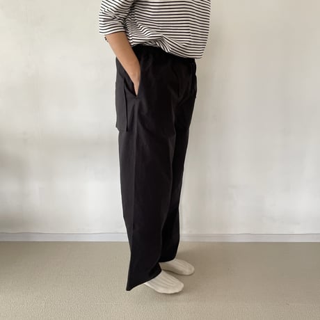 イージーパンツ　黒