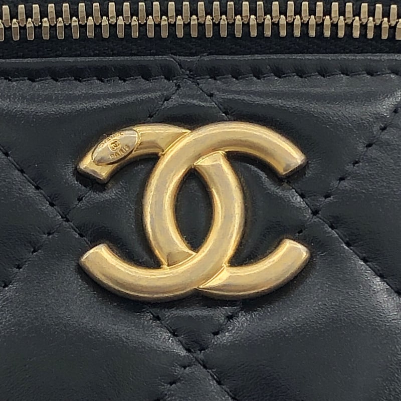 シャネルマトラッセ バニティー限定ショルダー 8番台 | YM.Boutique