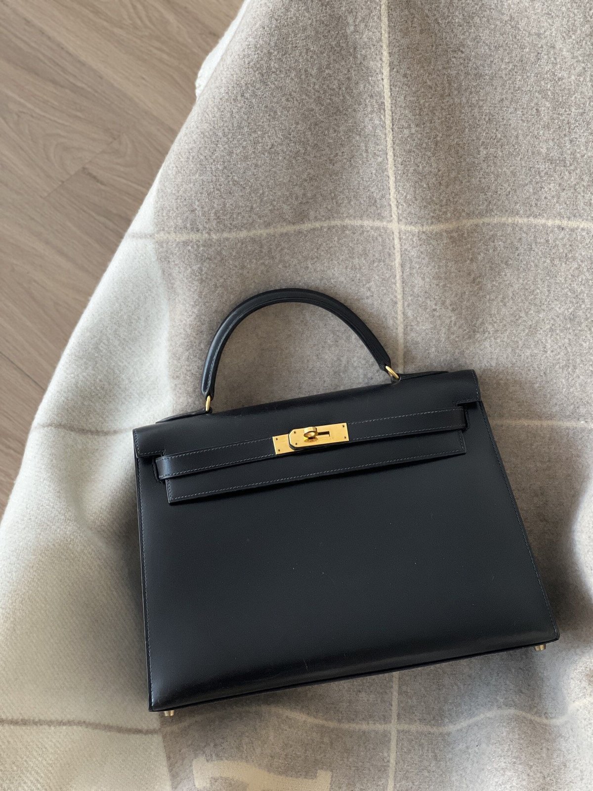 エルメス バーキン32 ボックスカーフ ノワール ゴールド金具 OX エルメス バーキン32 ボックスカーフ ノワール ゴールド金具 OX
