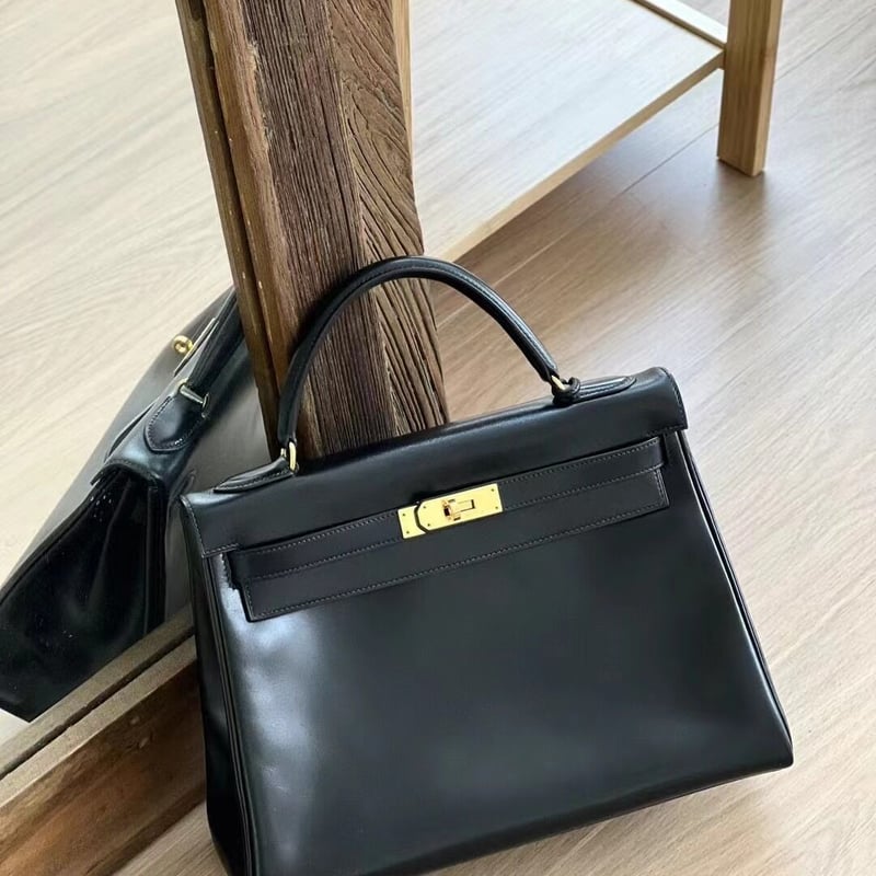 エルメス ケリー32 ボックスカーフ ノワール ゴールド金具 OO刻 エルメス ケリー32 ボックスカーフ ノワール ゴールド金具 OO刻