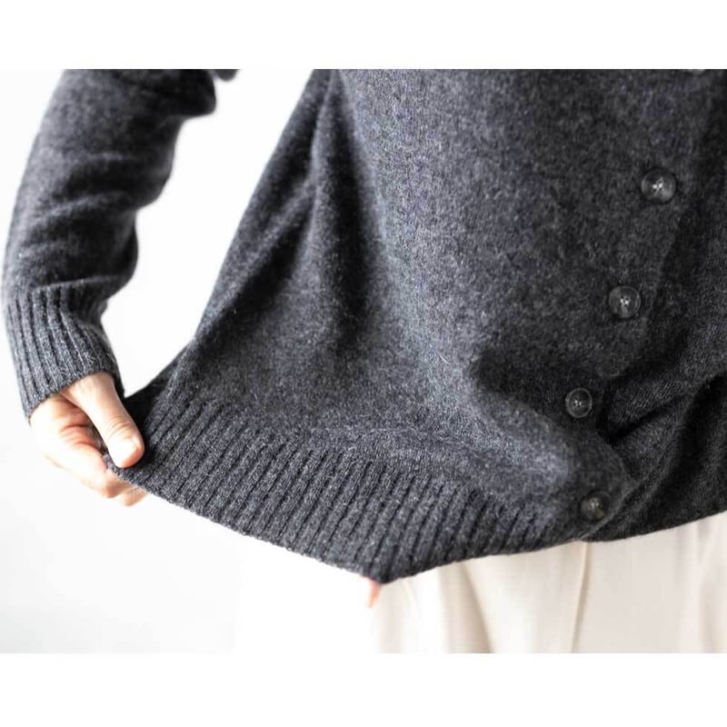 ヤク100％ラウンドネックボタンカーディガン』 | lagrimas-alpaca