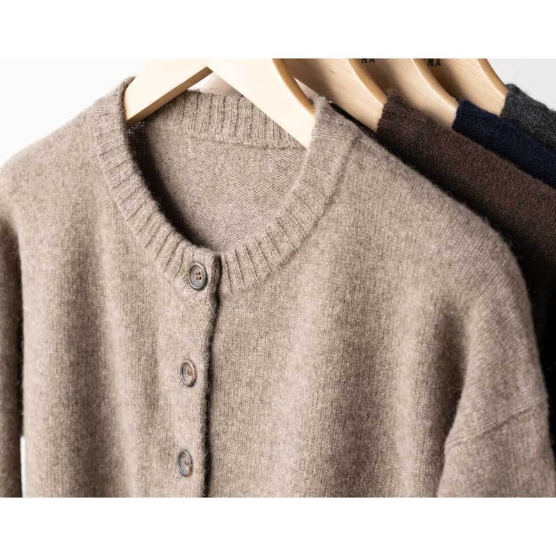 ヤク100％ラウンドネックボタンカーディガン』 | lagrimas-alpaca