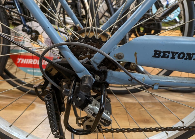 店頭受け渡し 中古 シティサイクル 27インチ 6段変速 オート
