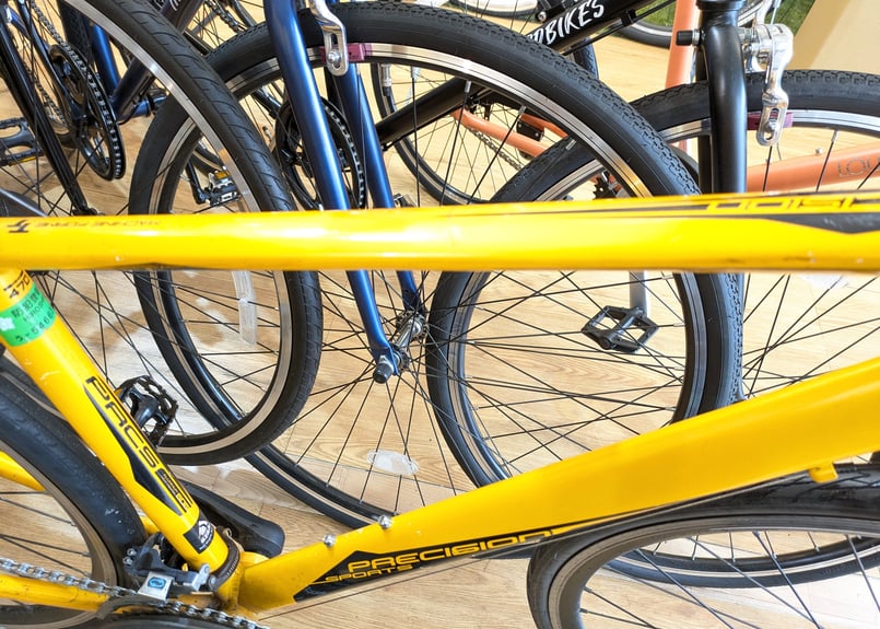 D593 ☆12800円☆整備済み クロスバイク中古自転車 アサヒ