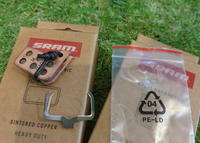 スラム SRAM ディスクパッド ディスクブレーキパッド 前後セット