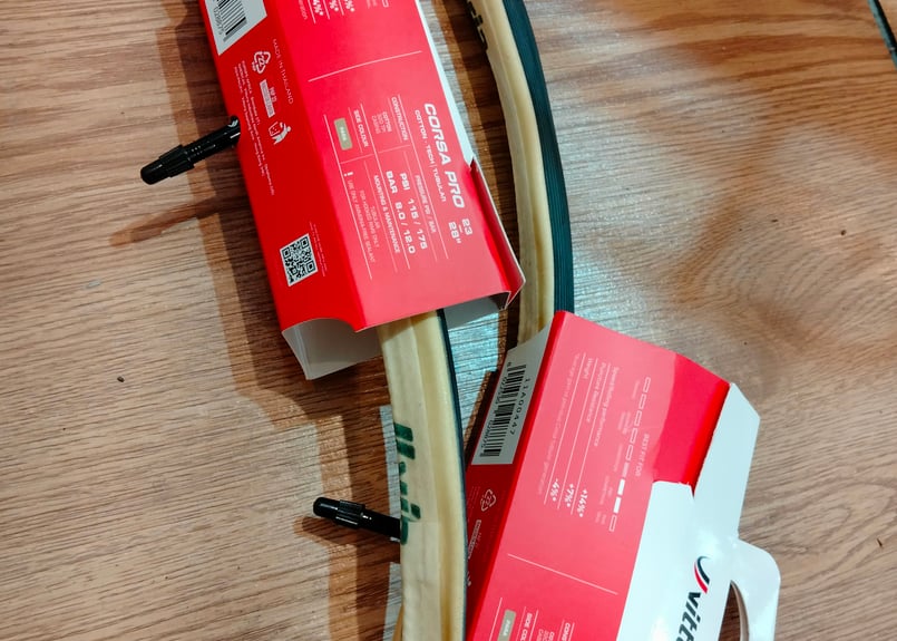 ビットリア コルサプロ チューブラー 2本セット Vittoria CORSA ビットリア コルサプロ チューブラー 2本セット Vittoria CORSA