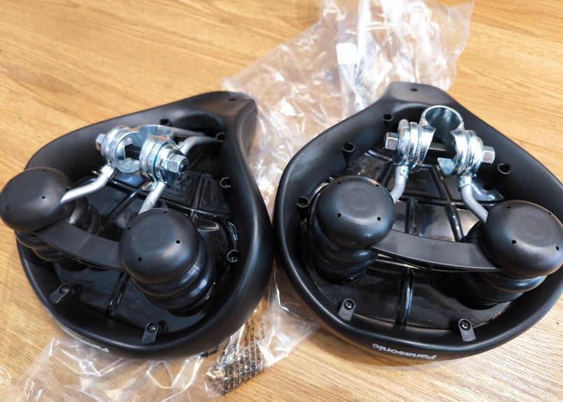 パナソニック電動アシスト自転車 純正 サドル イス ビビDX VIVI DX