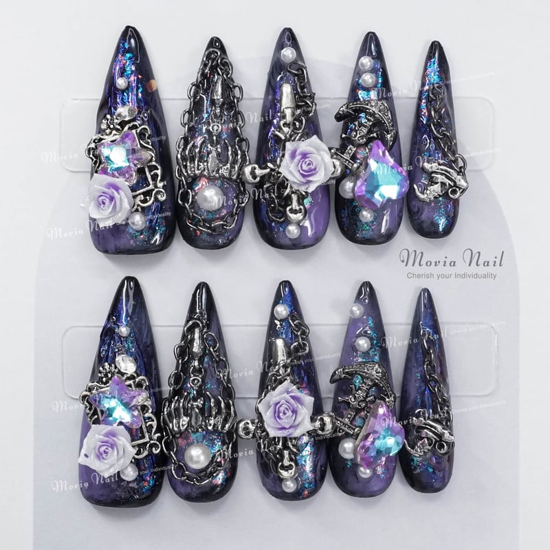 オーダーネイルチップ ゼブラ 天使 ゴシック バンギャ ロック 地雷 痛 ネイルチップオーダー♡痛ネイル♡量産型♡地雷系♡ジェルネイル♡