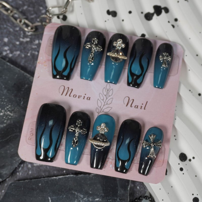 現品ネイルチップ クロム十字架ファイヤー炎グラデ y2k地雷系ゴシック