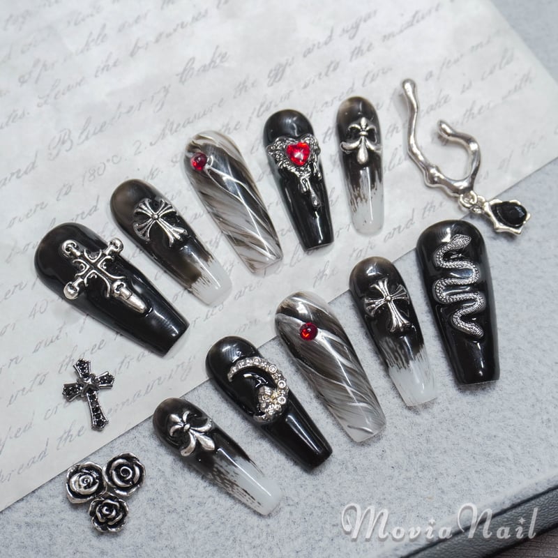 オーダーネイル 量産 地雷 ゴシック バンギャ y2k 蛇 赤黒 ネイルチップ オーダーネイル 量産 地雷 ゴシック バンギャ y2k 蛇 赤黒 ネイル