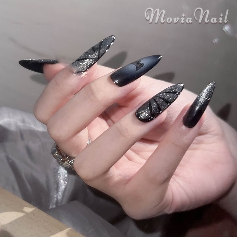 地雷系 量産型 病み メンヘラ サブカル ホワイト ブラック