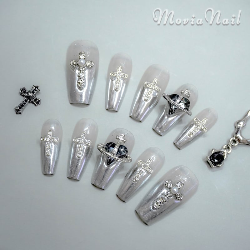 ネイルチップ☆地雷系y2kサブカル韓国☆シルバー☆ミラーフレンチ  