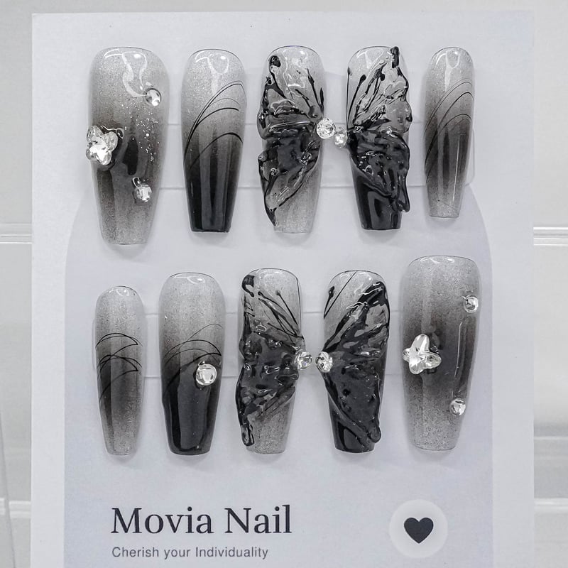 ネイルチップ☆地雷系y2kサブカル韓国☆黒☆3D立体蝶々バンギャ