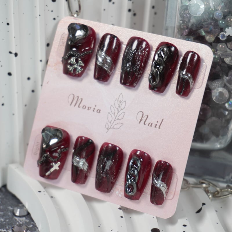 ジェルネイルチップ　赤✕黒　蝶々　ハート　チェーン　ワンホン ジェルネイルチップ 赤✕黒 蝶々 ハート チェーン ワンホン