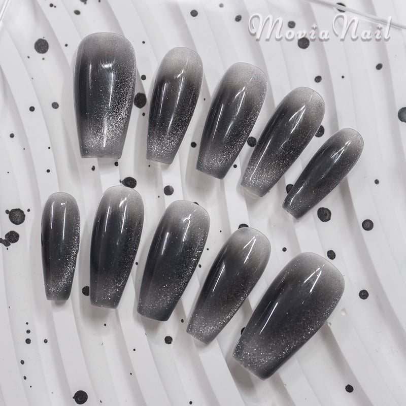 ネイルチップ☆地雷系y2kサブカルy3k韓国☆黒☆マグネットチーク