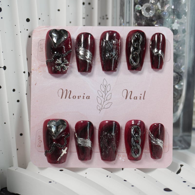 ジェルネイルチップ　赤✕黒　蝶々　ハート　チェーン　ワンホン ワンホン量産型フレンチガーリー韓国バタフライ蝶ハート透け感チーク