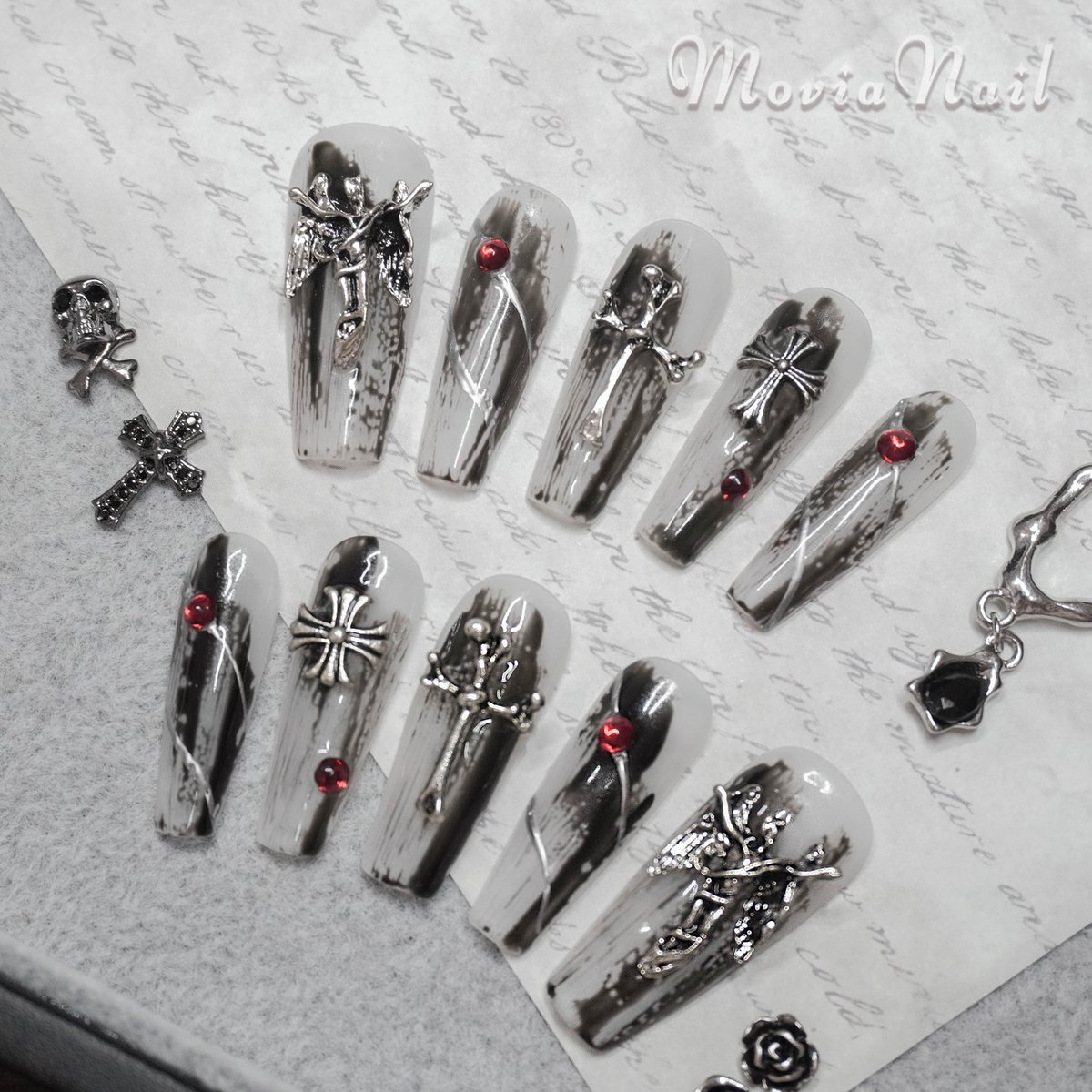 ネイルチップ☆地雷サブカル韓国☆白黒シルバー☆天使バンギャ
