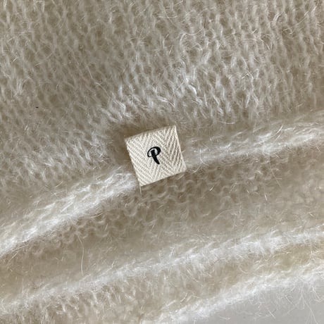 PetiteKnitのラベル( ”P")