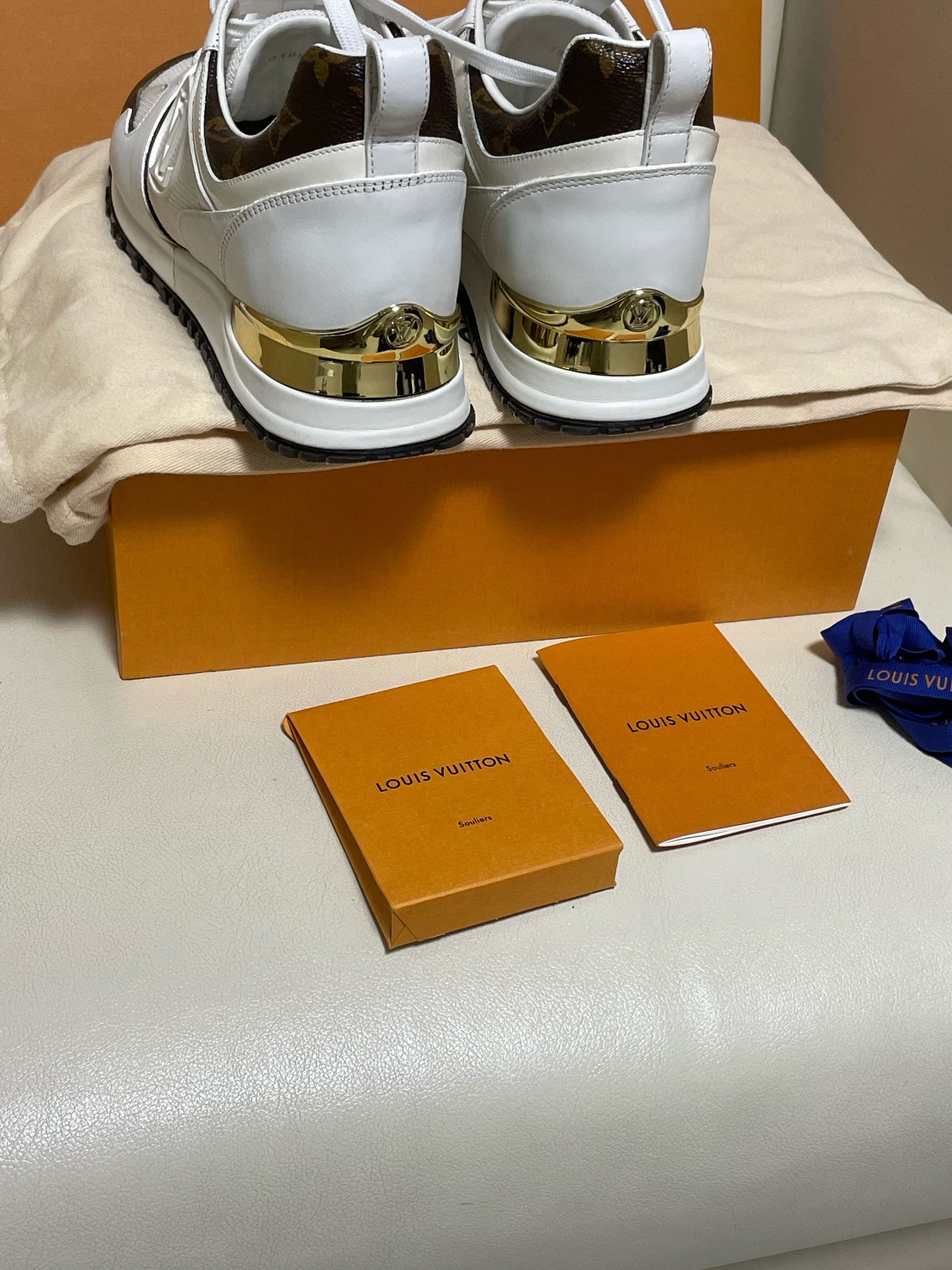 中古 極上美品✨ルイヴィトン スニーカー レディース ランナ 中古 極上美品✨ルイヴィトン スニーカー レディース ランナ