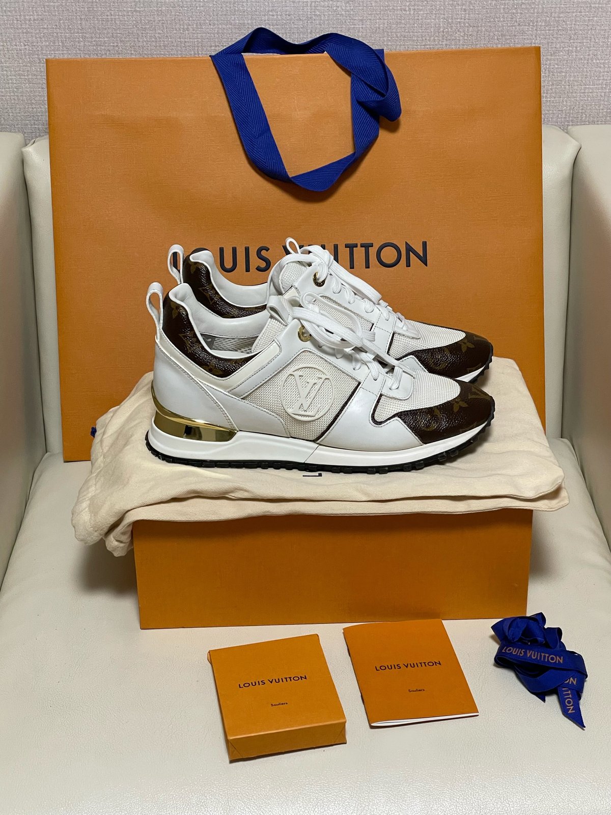 展示未使用　ルイヴィトン レディース 36 1AAE10 ランアウェイ ムートン LOUIS VUITTON - 展示未使用 ルイヴィトン レディース 36 1AAE10