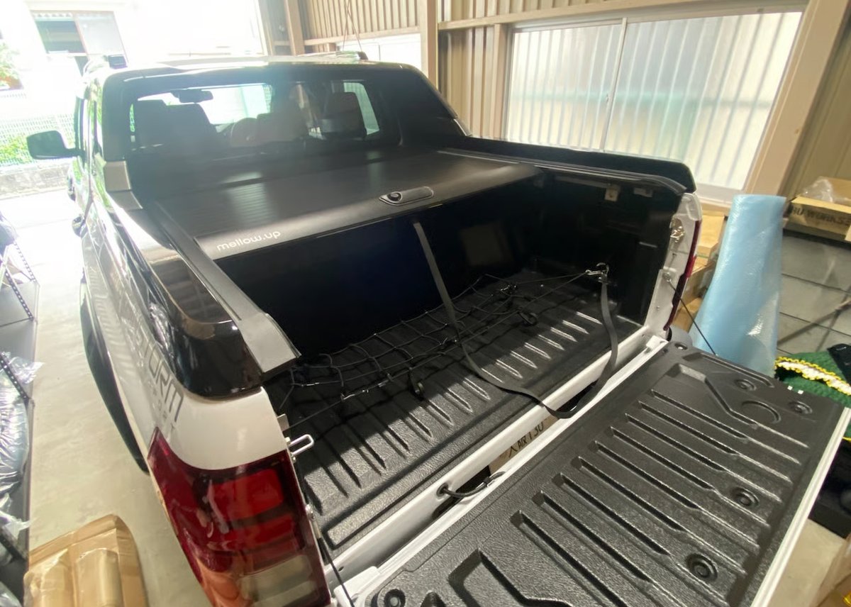 mellow up トライトンGSR 手動　トノカバー 新型トライトン GSR専用設計 手動シャッター トノカバー | CROSS