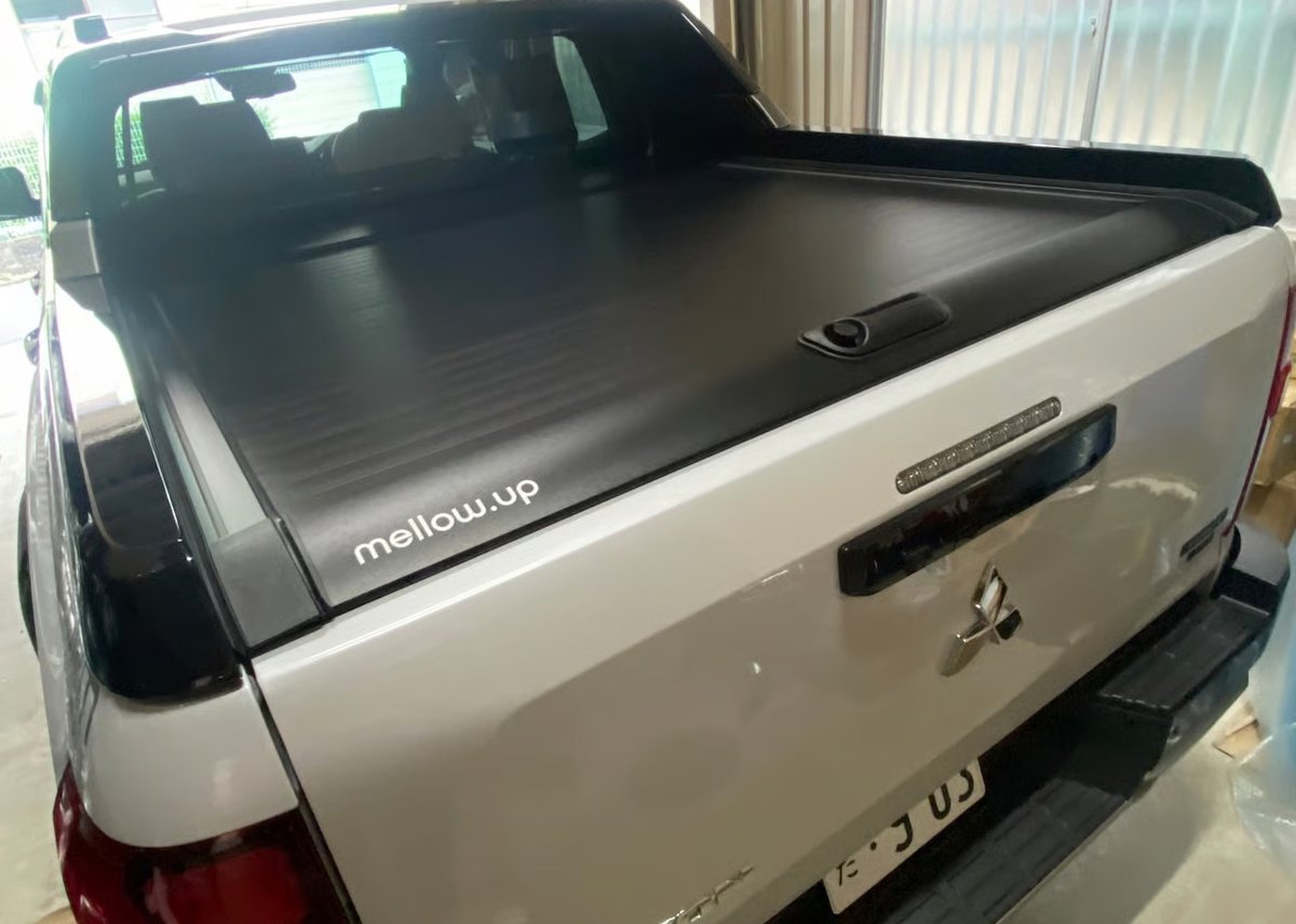 mellow up トライトンGSR 手動　トノカバー 新型トライトン GSR専用設計 手動シャッター トノカバー | CROSS
