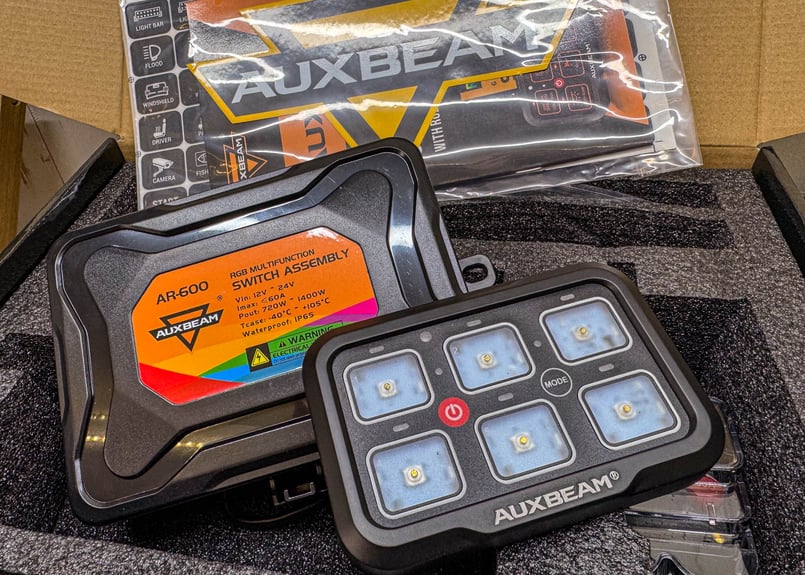 AUXBEAM 【接続機数6】AR-600 スマホ対応ストロボ付き | CROSS MEMBER