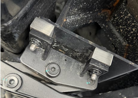 LC250専用 電動サイドステップ用１インチボディリフト用ブロック
