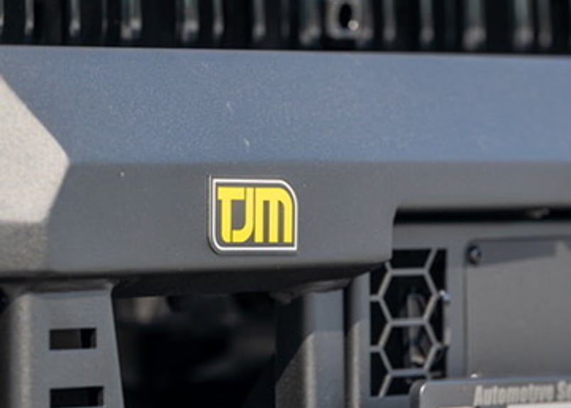 LC250】TJM venturer bull bar black steel（バーなし）